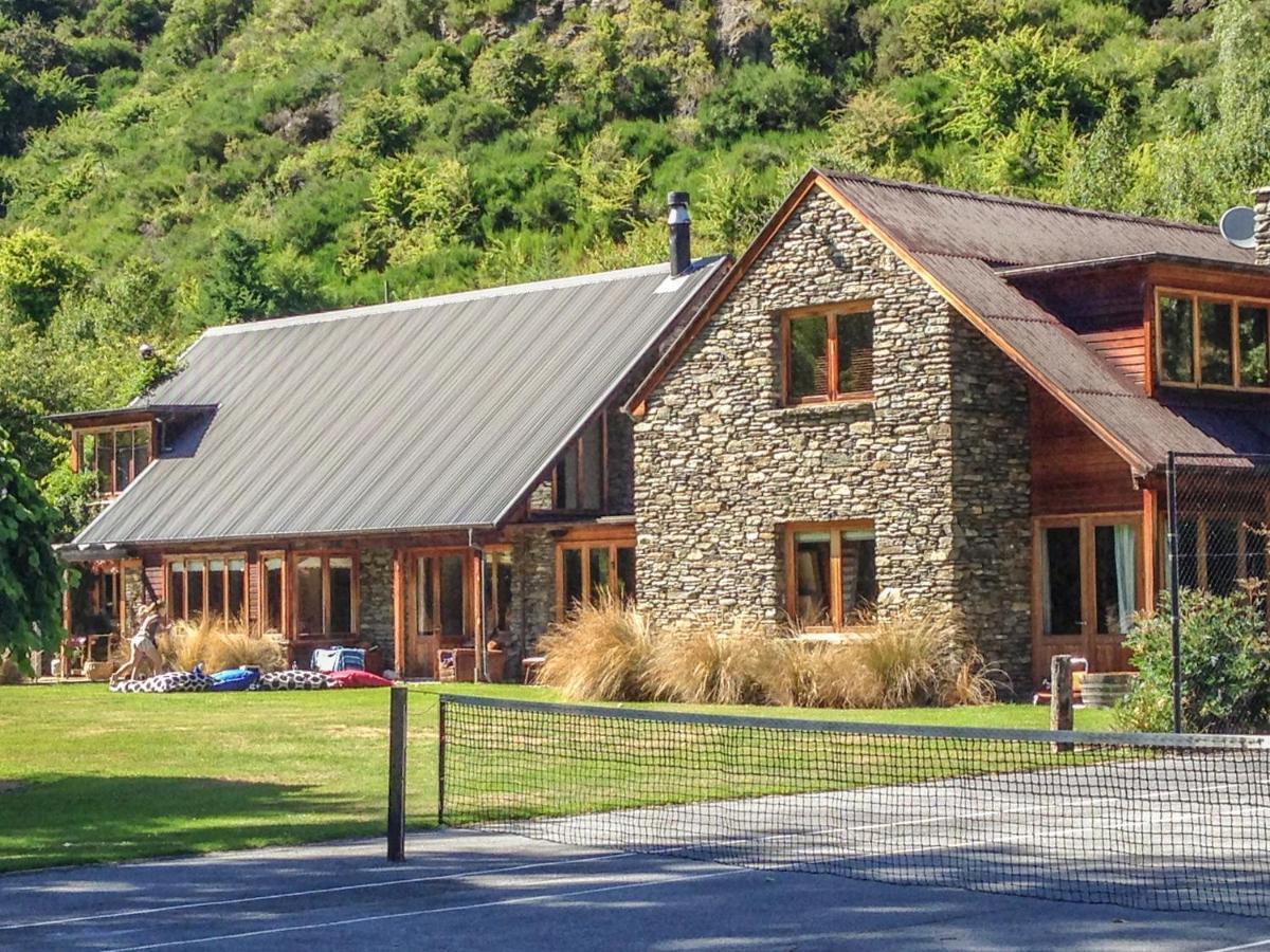 Wharenui Holiday Home By Majordomo Arrowtown Room photo